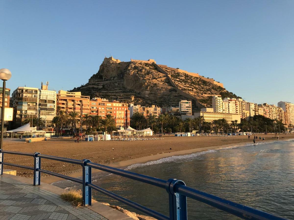 Piso En Primera Linea De Playa Del Postiguet Leilighet Alicante Eksteriør bilde